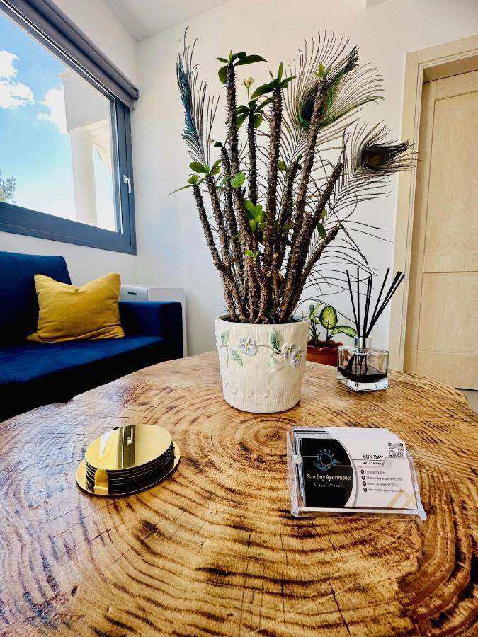 Sun Day Apartments Free Airport Shuttle อาร์เตมีดา ภายนอก รูปภาพ