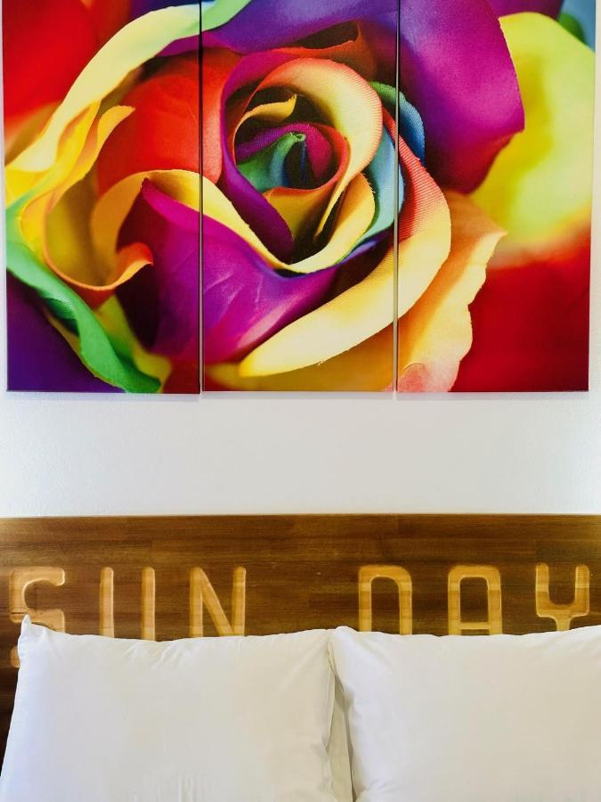 Sun Day Apartments Free Airport Shuttle อาร์เตมีดา ภายนอก รูปภาพ
