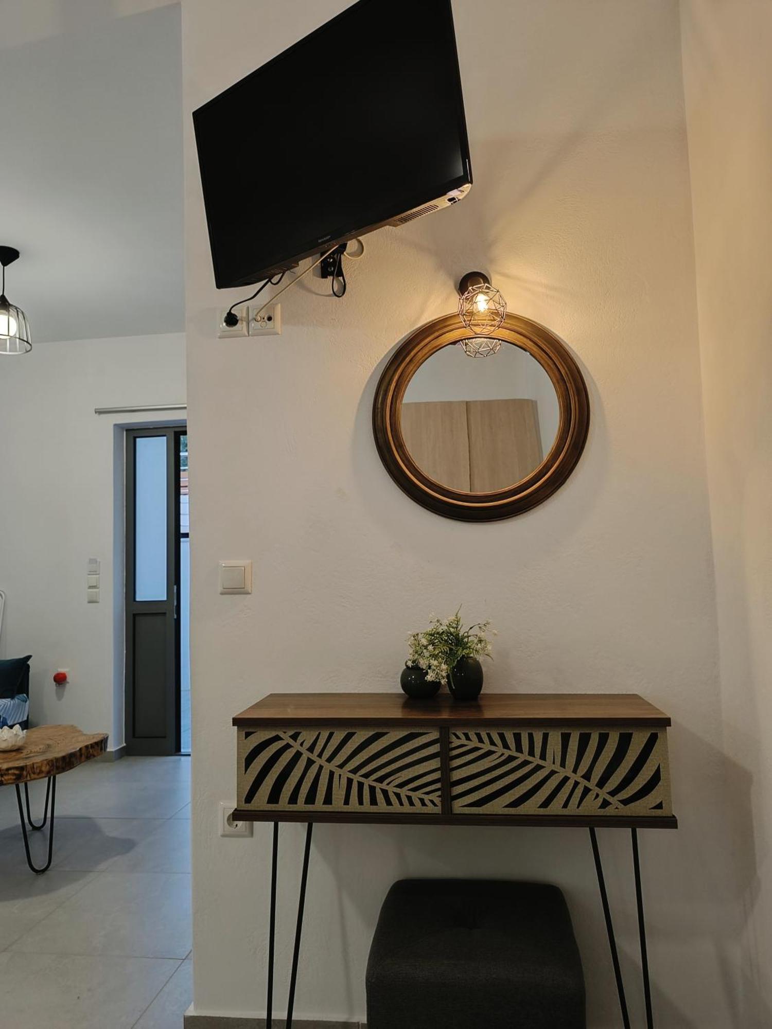 Sun Day Apartments Free Airport Shuttle อาร์เตมีดา ห้อง รูปภาพ